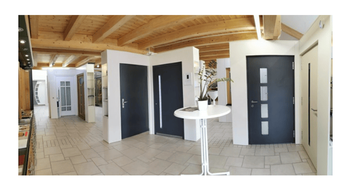 Haustür Ausstellung bei  Friesenried bei  Friesenried